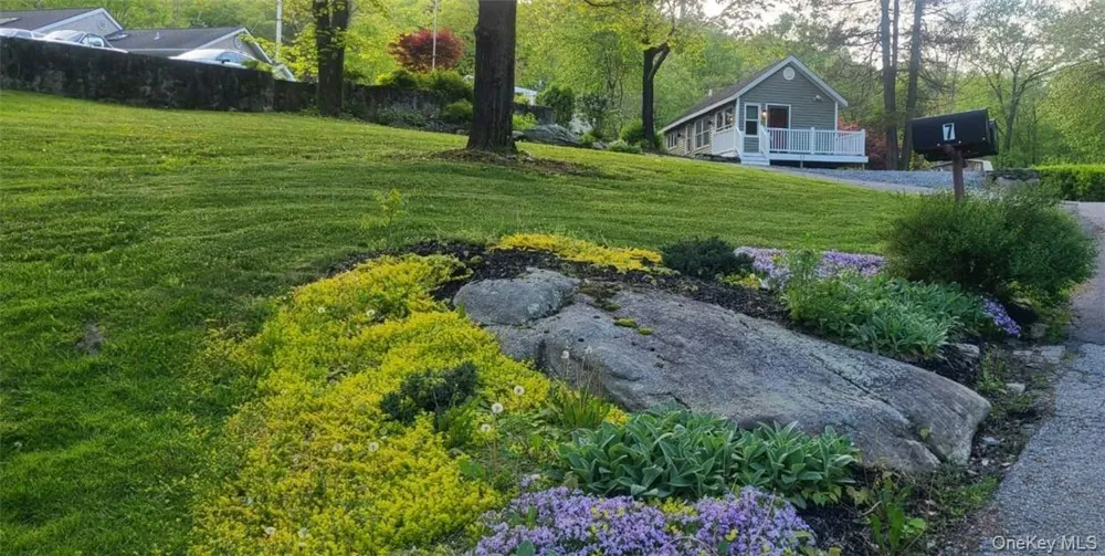 11 Curry Road Mahopac, NY 10541