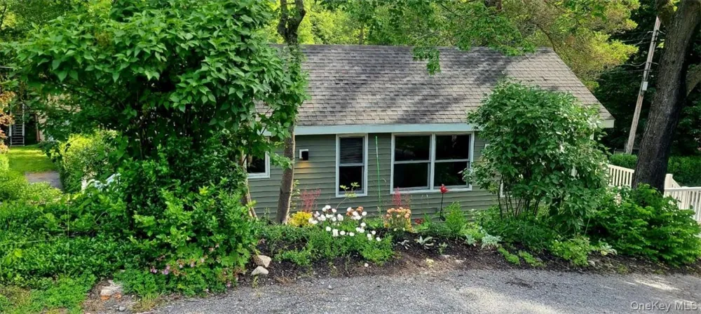 11 Curry Road Mahopac, NY 10541