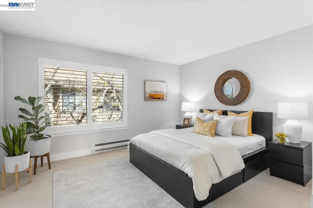 130 Lakeshore Ct Richmond, CA 94804