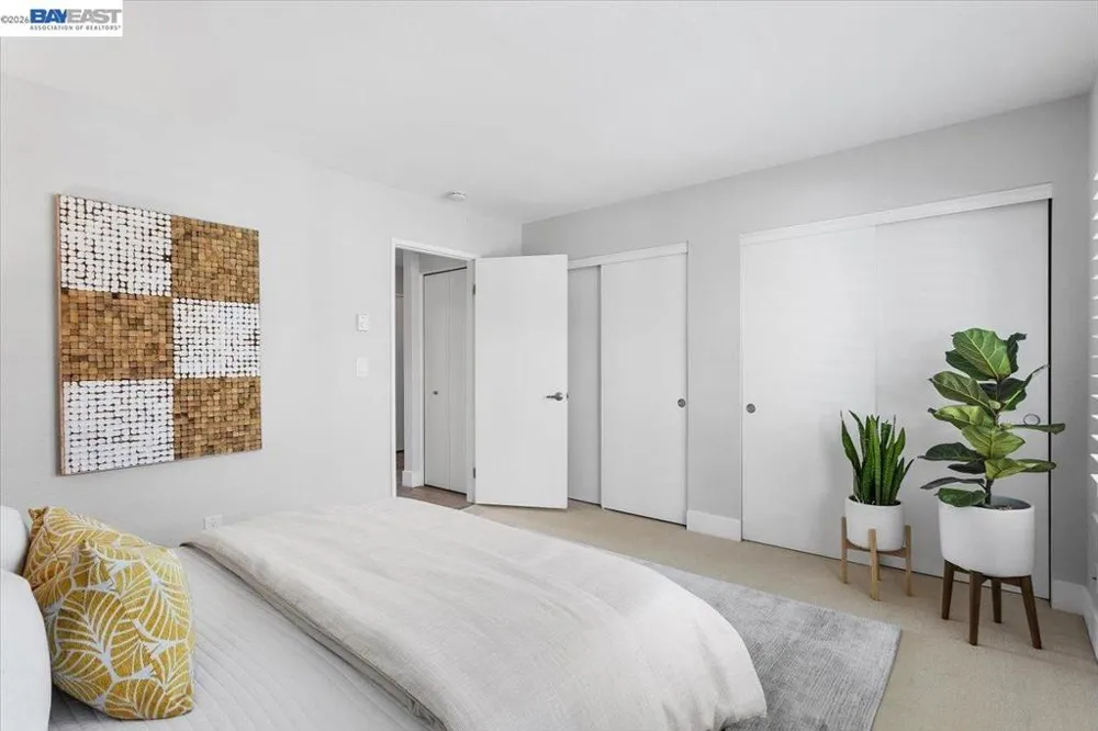 130 Lakeshore Ct Richmond, CA 94804