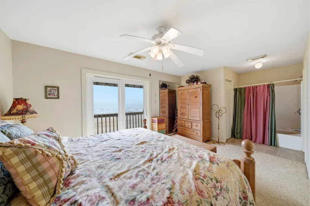 16523 Jamaica Beach Road Jamaica Beach, TX 77554