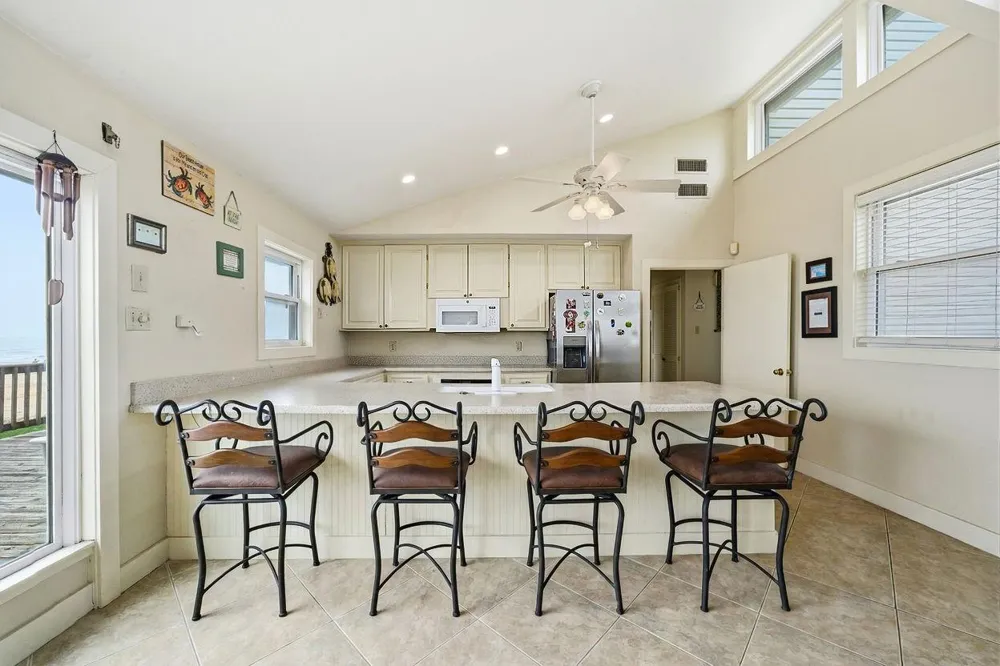 16523 Jamaica Beach Road Jamaica Beach, TX 77554