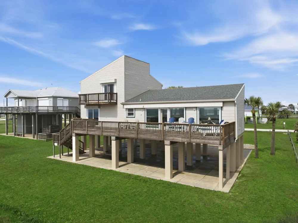 16523 Jamaica Beach Road Jamaica Beach, TX 77554