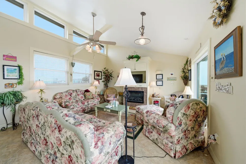 16523 Jamaica Beach Road Jamaica Beach, TX 77554