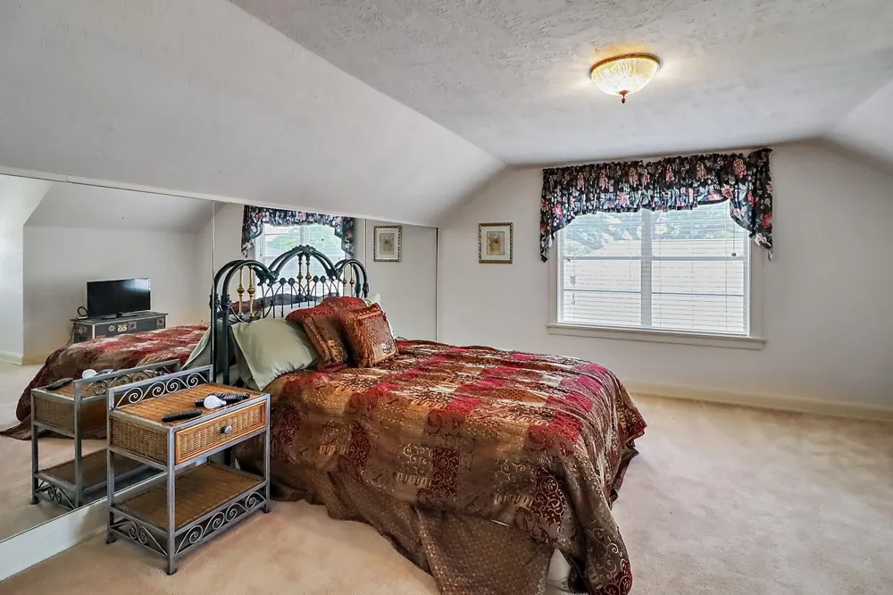 405 Park Street Anahuac, TX 77514
