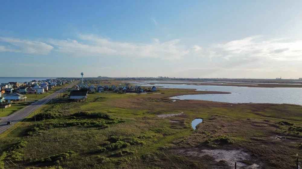 206 Nesmith Place Surfside Beach, TX 77541