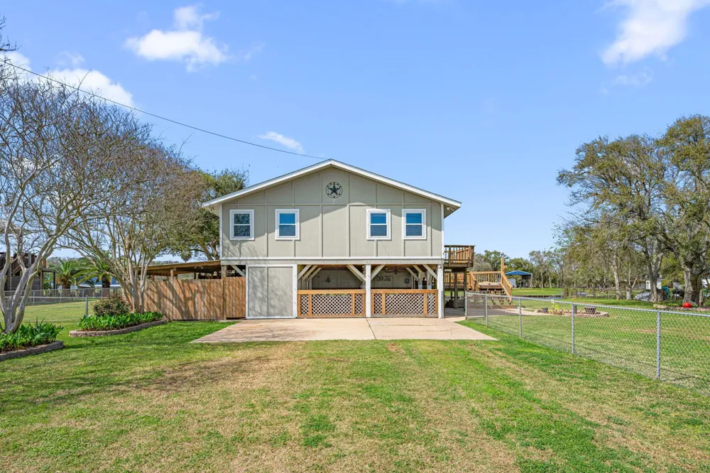 1145 County Road 291 Bay City, TX 77414