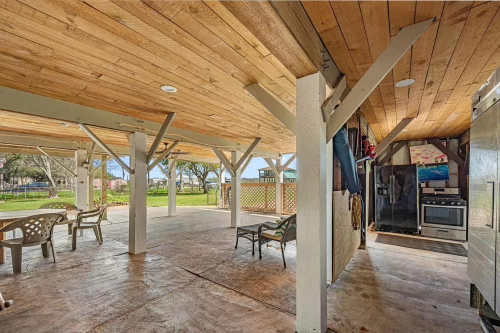 1145 County Road 291 Bay City, TX 77414