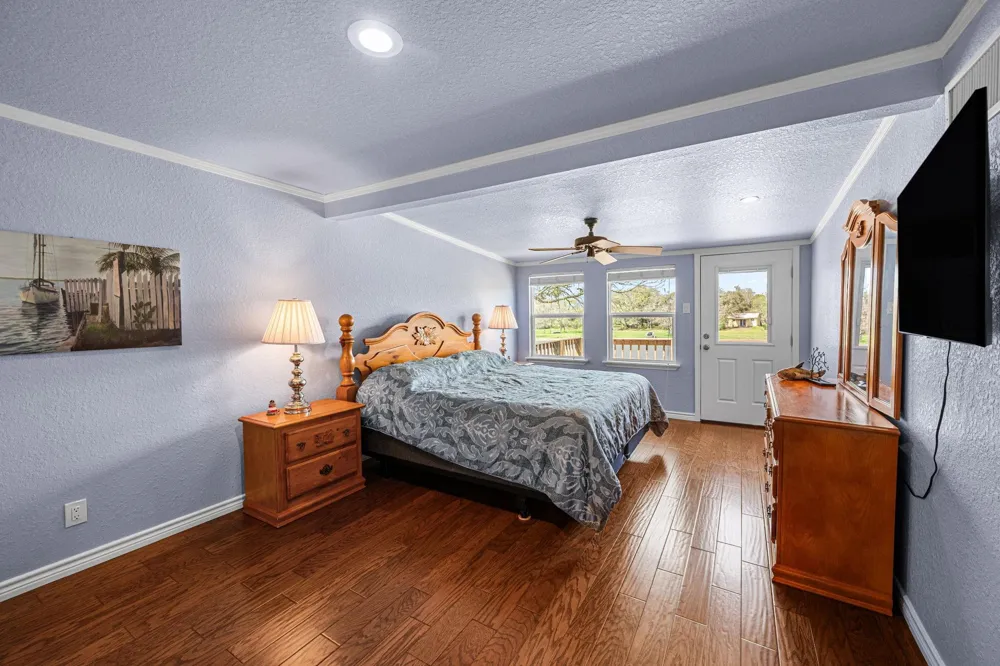 1145 County Road 291 Bay City, TX 77414