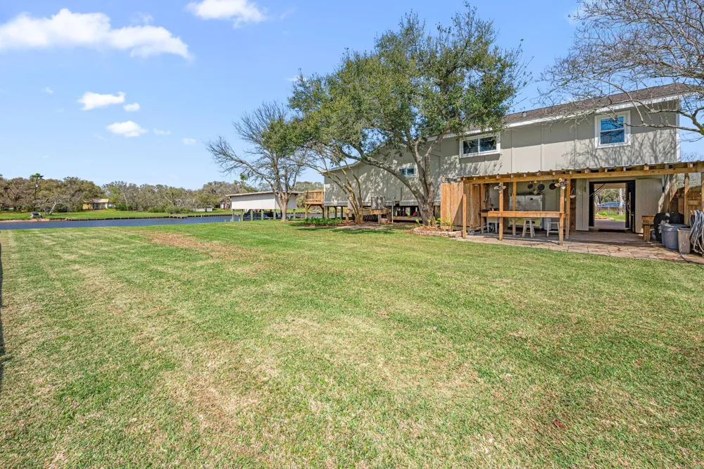 1145 County Road 291 Bay City, TX 77414