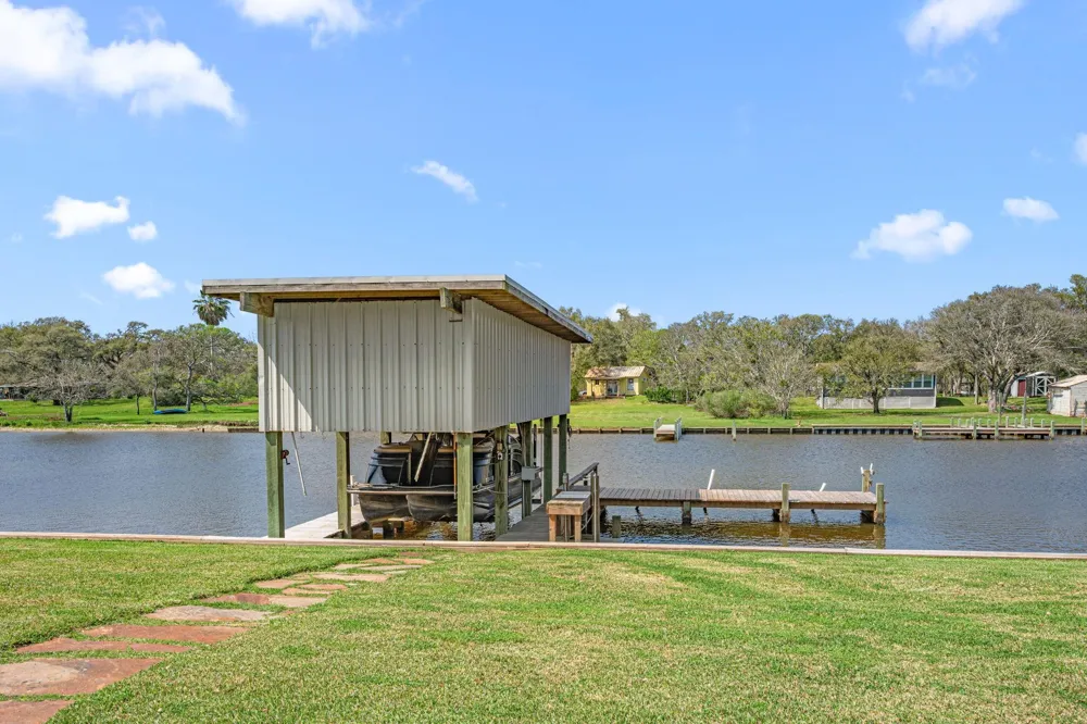 1145 County Road 291 Bay City, TX 77414