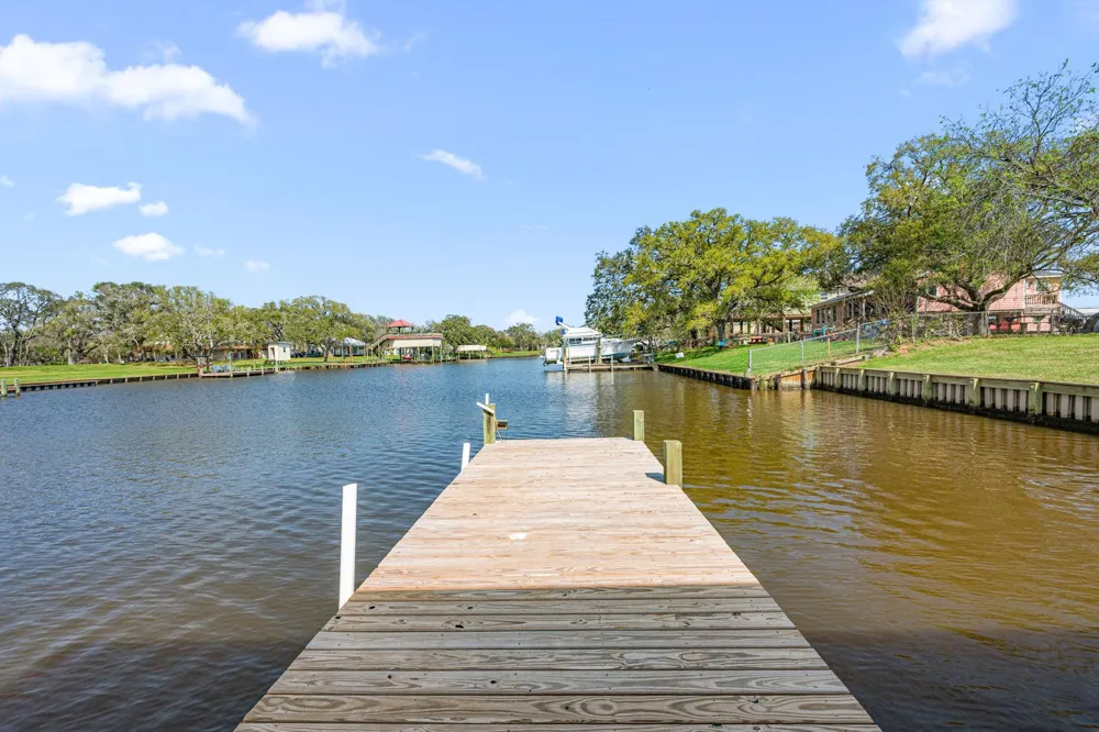 1145 County Road 291 Bay City, TX 77414