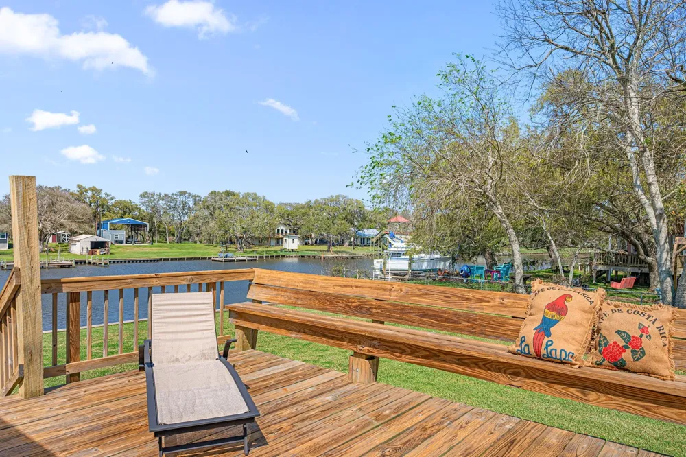 1145 County Road 291 Bay City, TX 77414