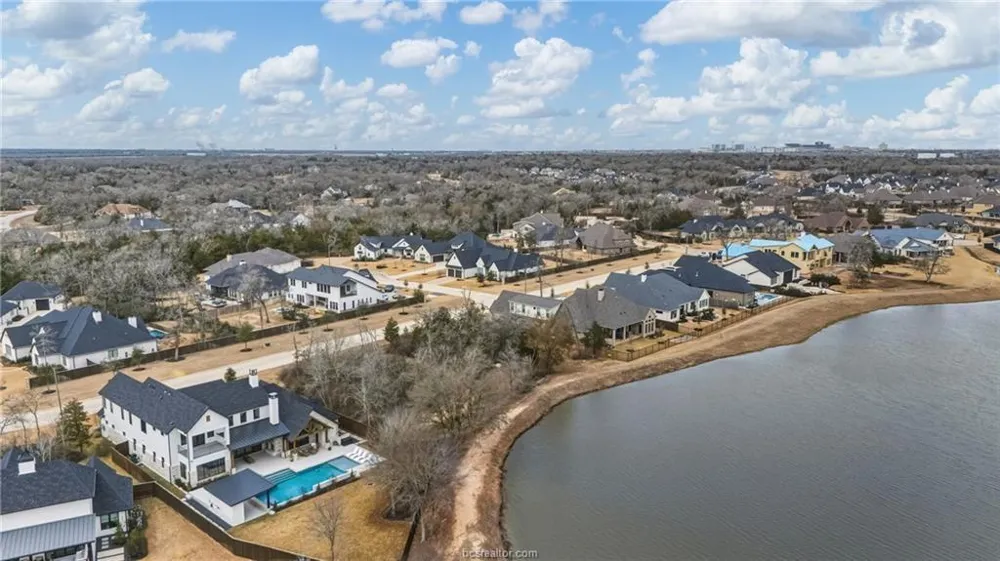 3741 Cooper Court College Station, TX 77845
