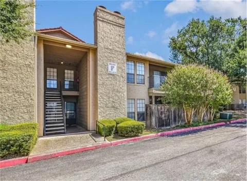 1202 Thorpe Lane #612