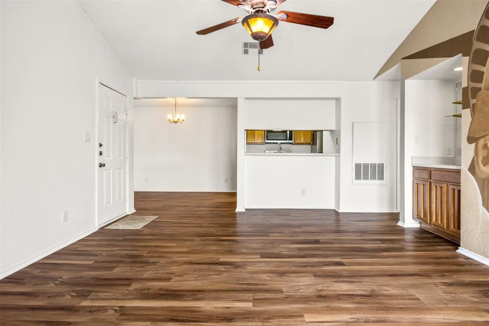 1202 Thorpe Lane #612 San Marcos, TX 78666