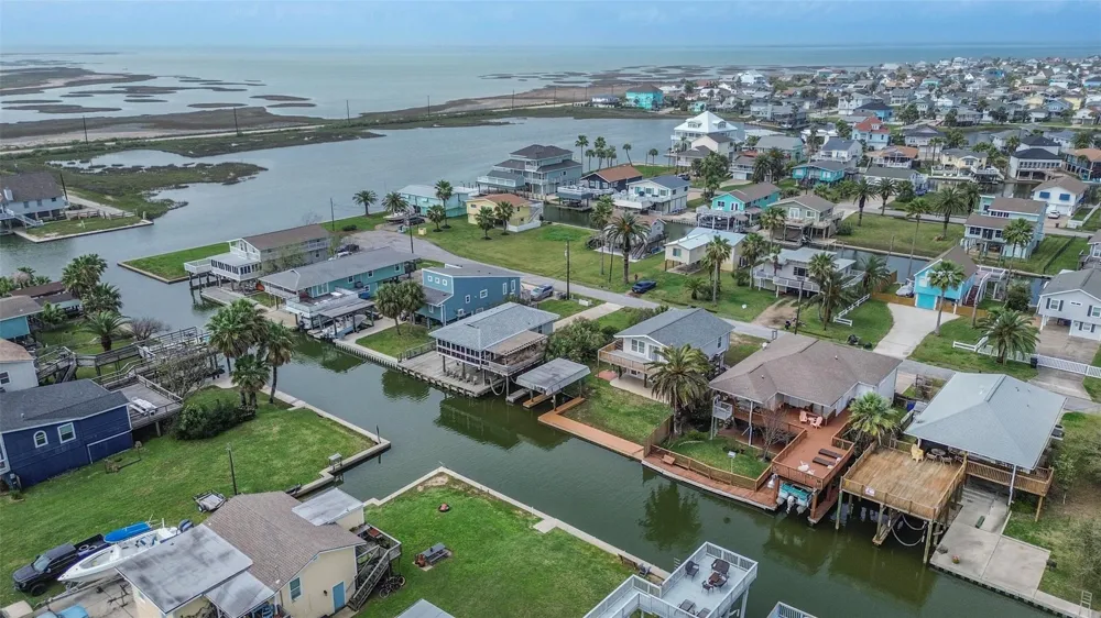 16623 Nassau Way Jamaica Beach, TX 77554