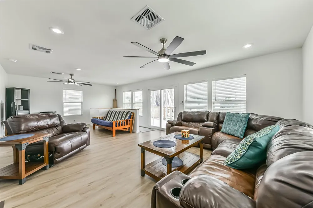 16623 Nassau Way Jamaica Beach, TX 77554
