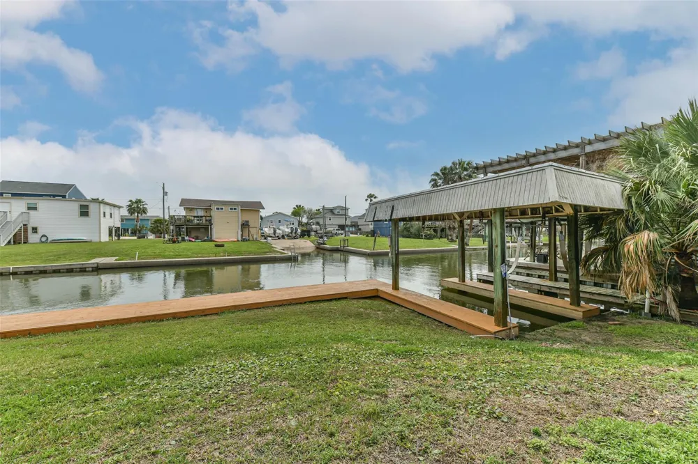 16623 Nassau Way Jamaica Beach, TX 77554