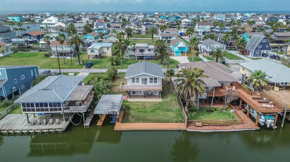 16623 Nassau Way Jamaica Beach, TX 77554