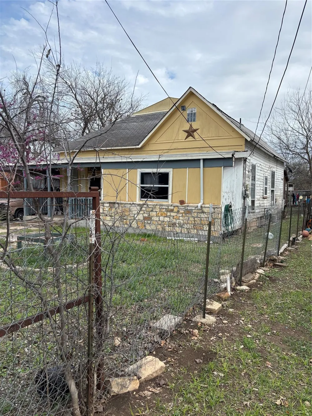 725 Swigert Avenue Kerrville, TX 78028