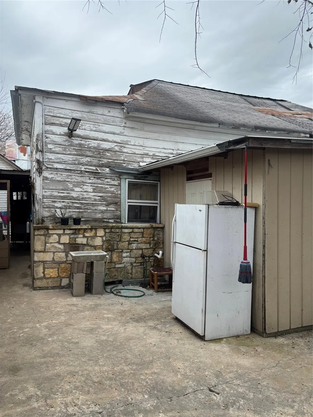 725 Swigert Avenue Kerrville, TX 78028