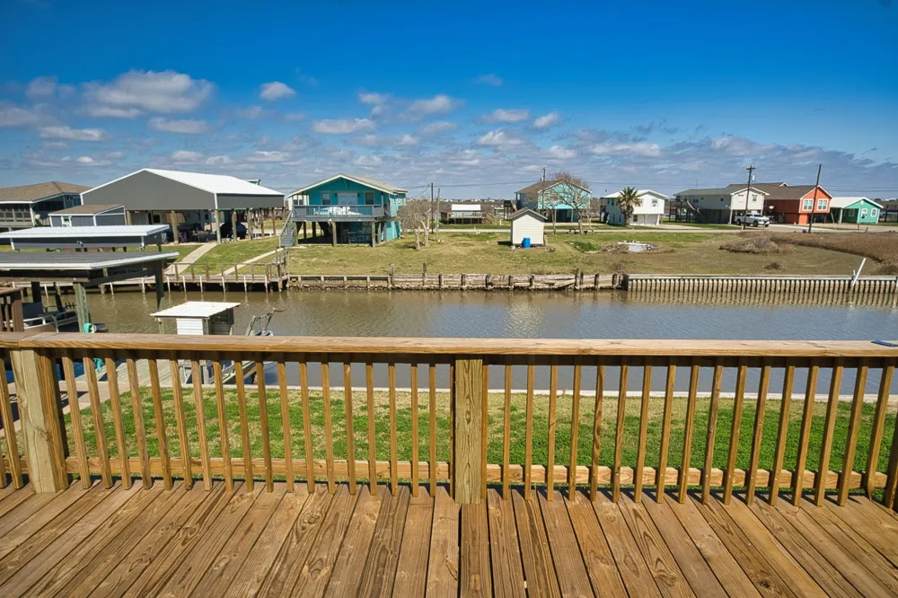 976 County Road 202 Sargent, TX 77414