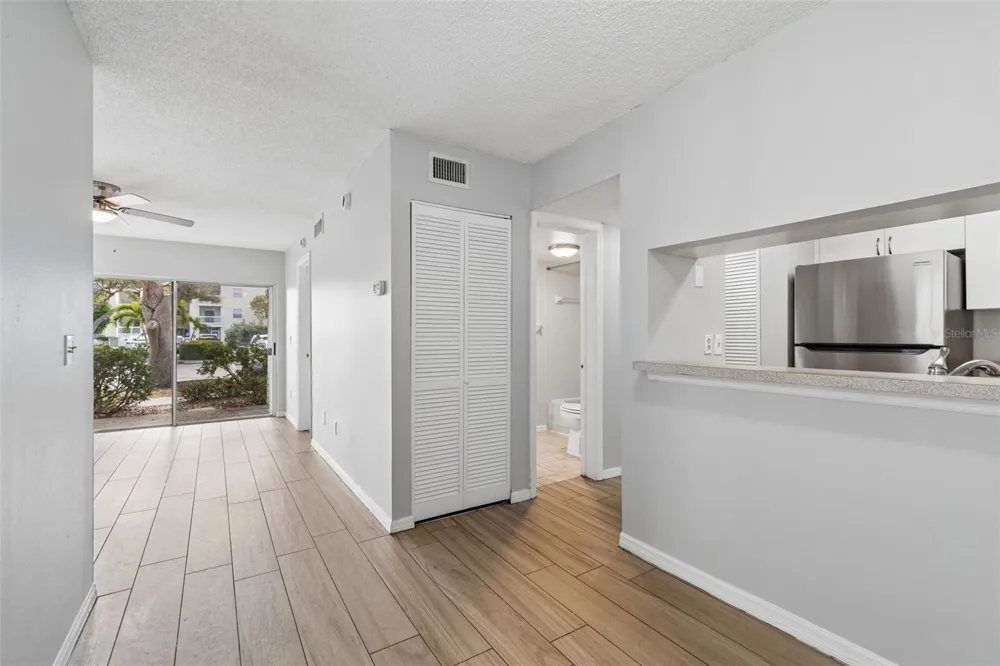 6915 STONES THROW CIRCLE #3106 St Petersburg, FL 33710