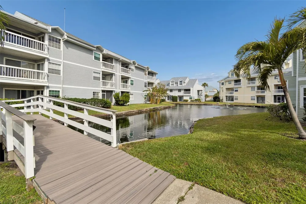 6915 STONES THROW CIRCLE #3106 St Petersburg, FL 33710