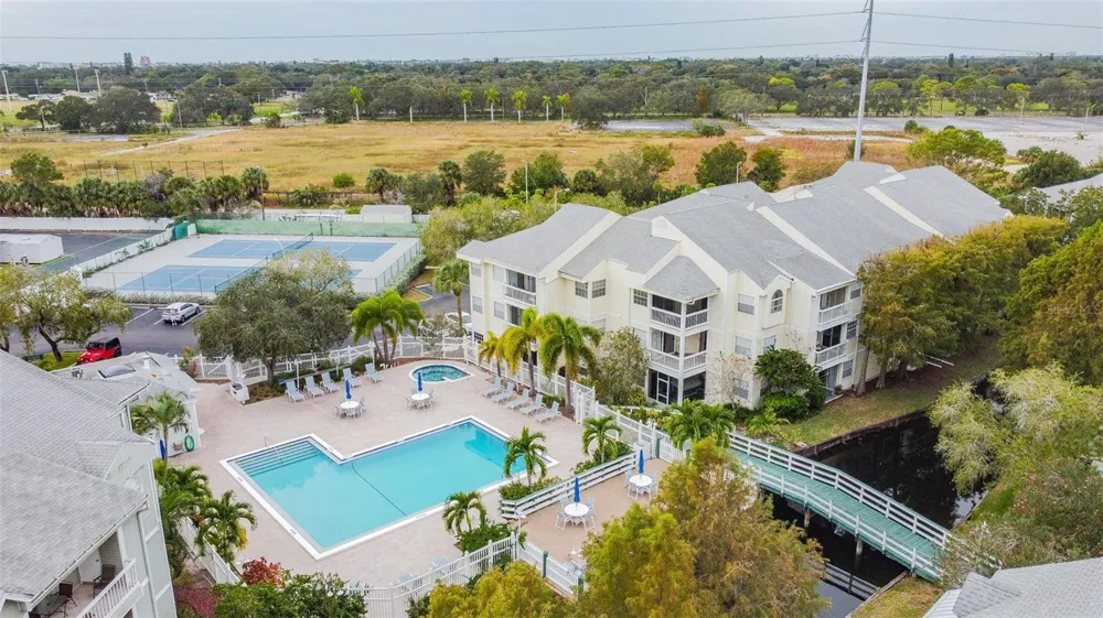 6915 STONES THROW CIRCLE #3106 St Petersburg, FL 33710