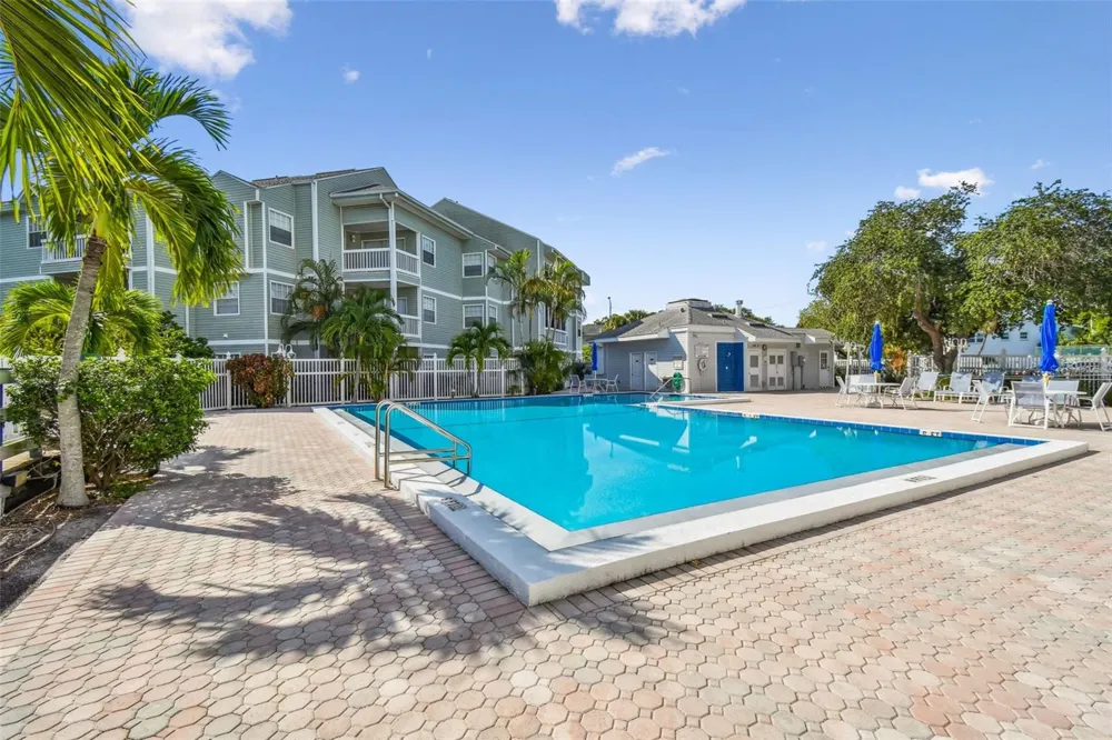 6915 STONES THROW CIRCLE #3106 St Petersburg, FL 33710
