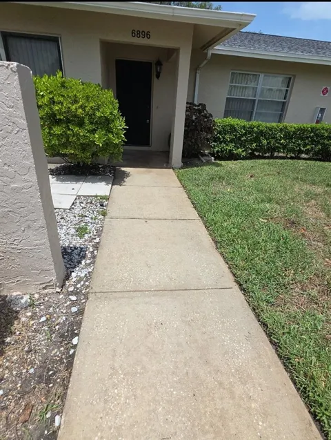 6896 W COUNTRY CLUB LANE #148