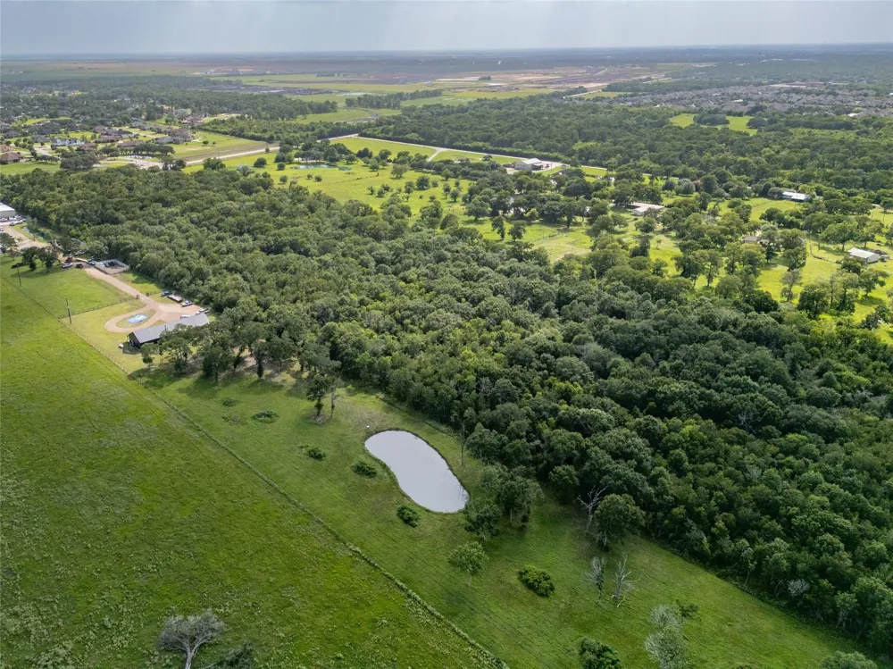 8915 Fm 2759 Road Richmond, TX 77469
