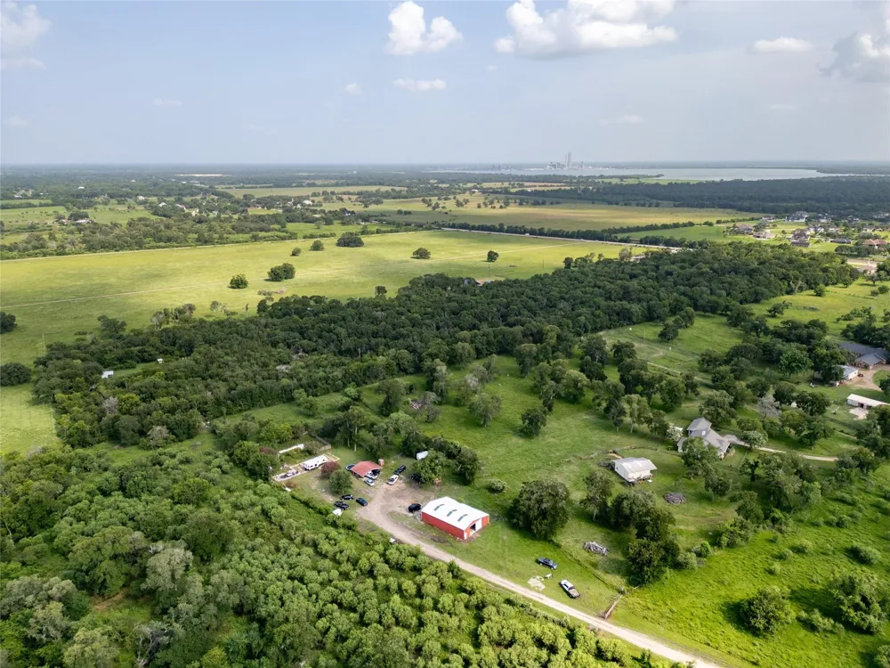 8915 Fm 2759 Road Richmond, TX 77469