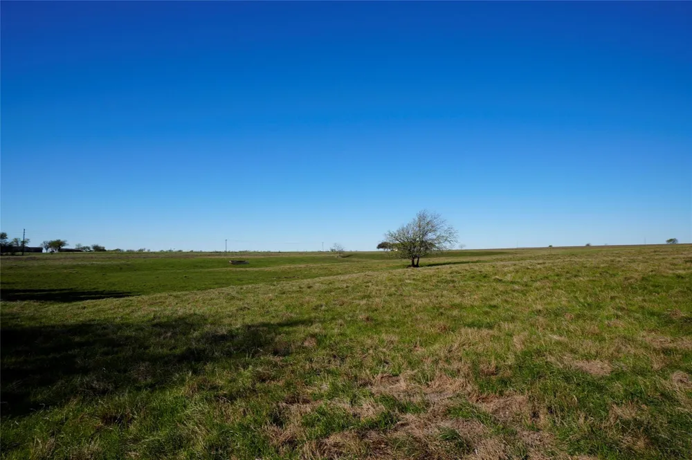 1011 Fm 956 Schulenburg, TX 78956
