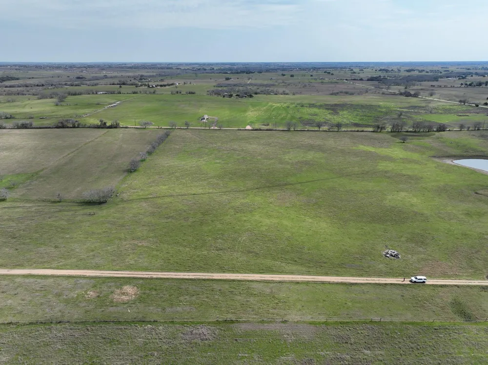 1011 Fm 956 Schulenburg, TX 78956