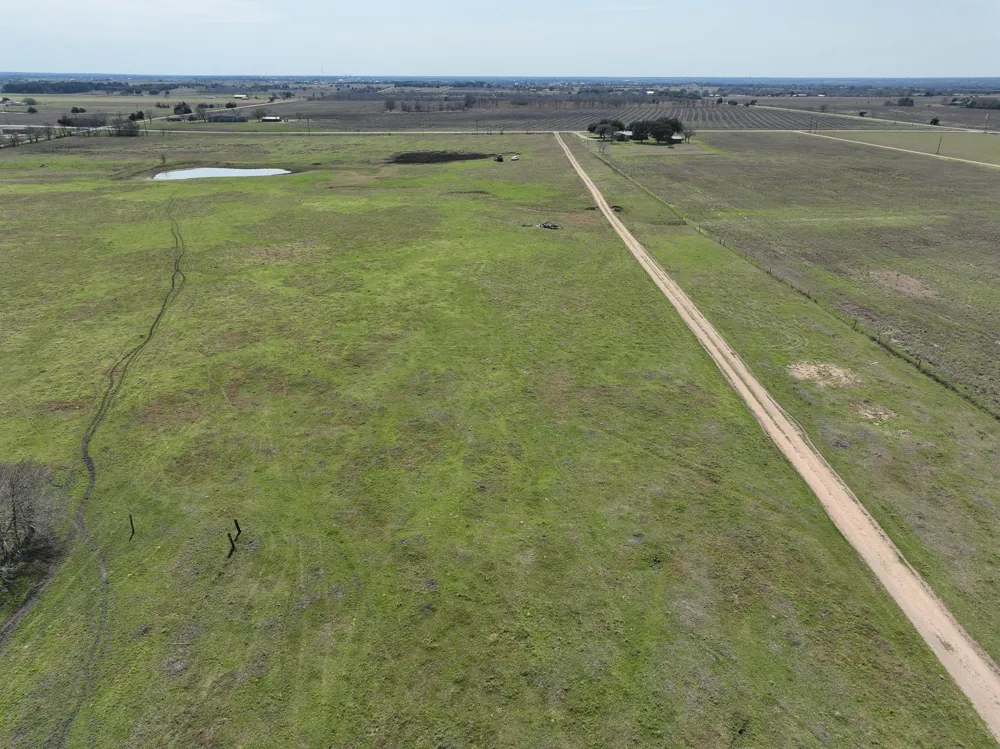 1011 Fm 956 Schulenburg, TX 78956