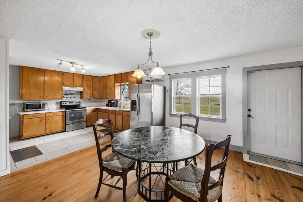4435 Hartfield Road Round Top, TX 78954
