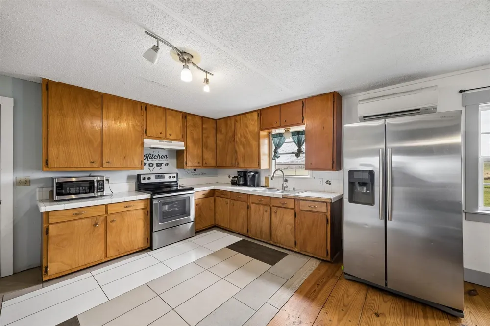 4435 Hartfield Road Round Top, TX 78954