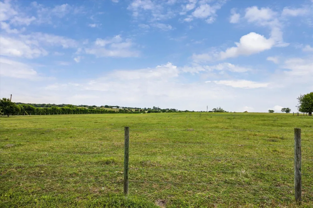 4435 Hartfield Road Round Top, TX 78954