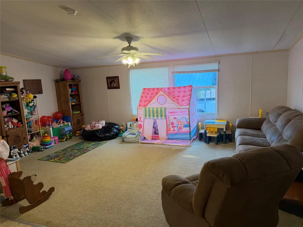 10507 E 159 Highway E Bellville, TX 77418