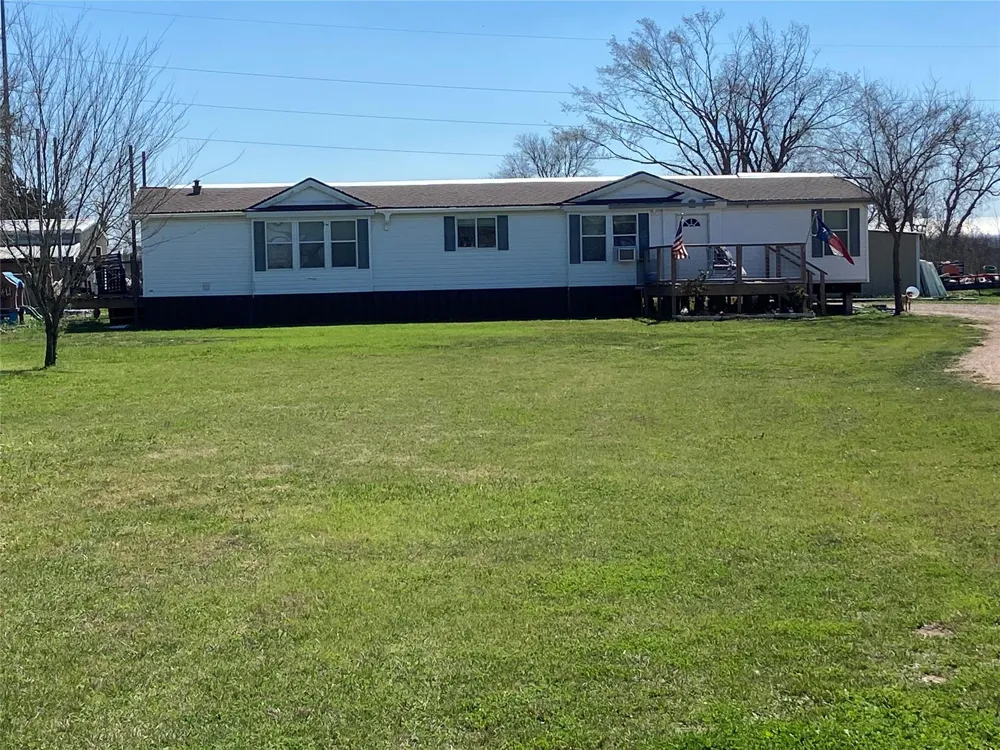 10507 E 159 Highway E Bellville, TX 77418