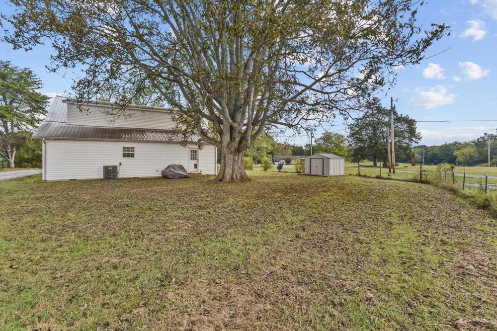 607 Old Columbia Rd Unionville, TN 37180