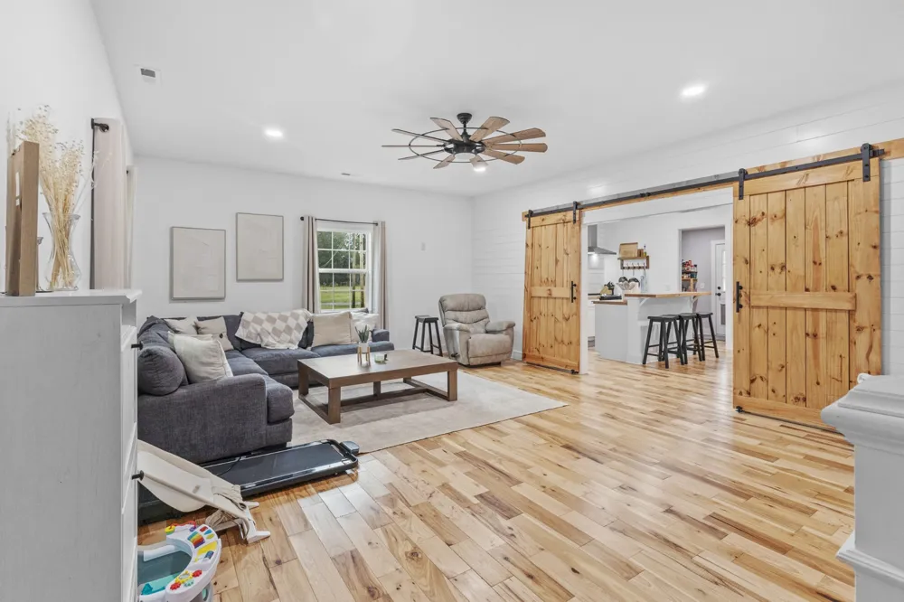 607 Old Columbia Rd Unionville, TN 37180