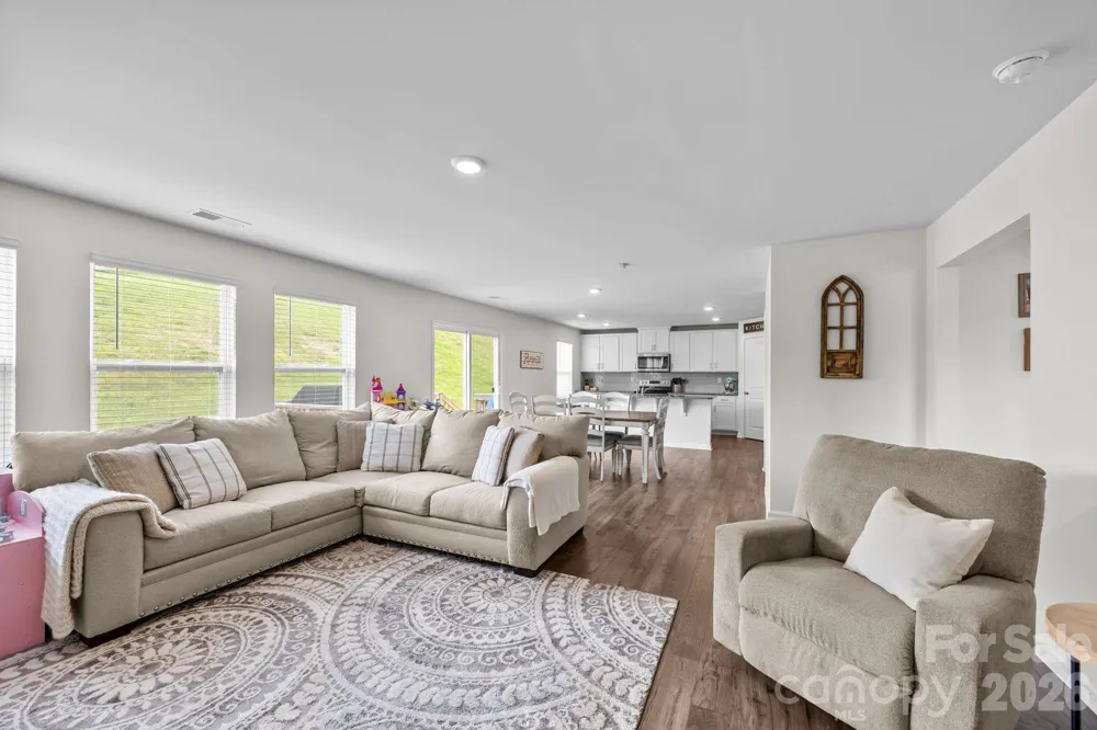 183 Marathon Lane Candler, NC 28715