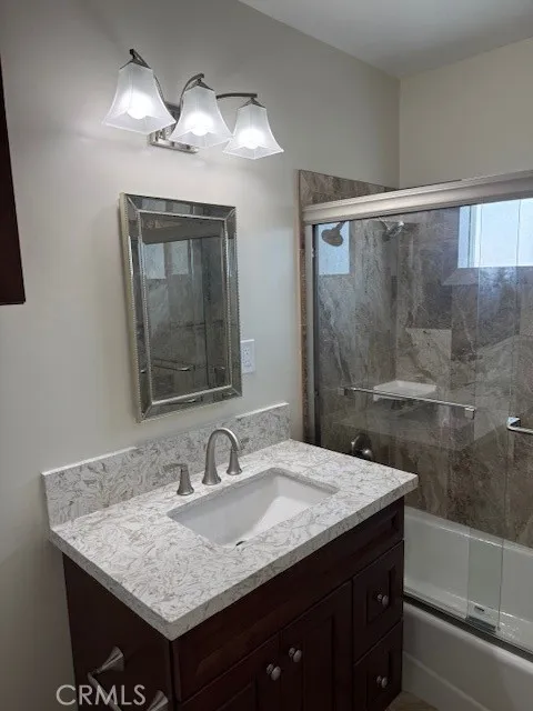 1131 Kenmore #7 Los Angeles, CA 90029
