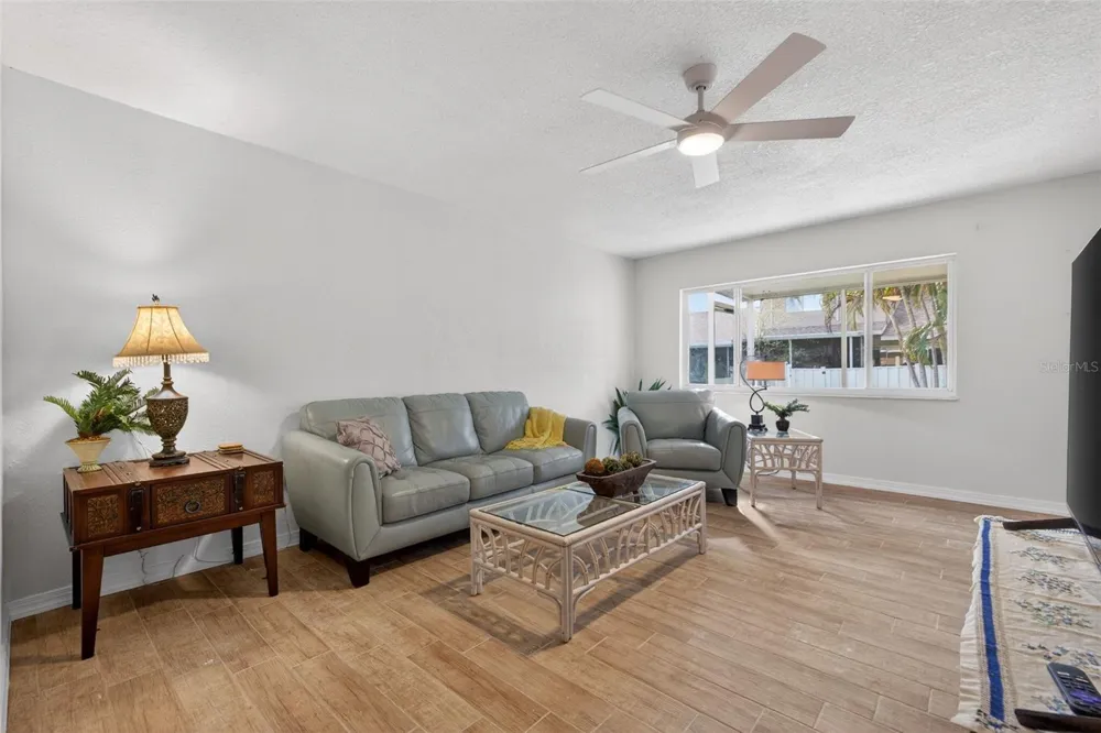 6490 CAPE HATTERAS WAY NE #2 St Petersburg, FL 33702
