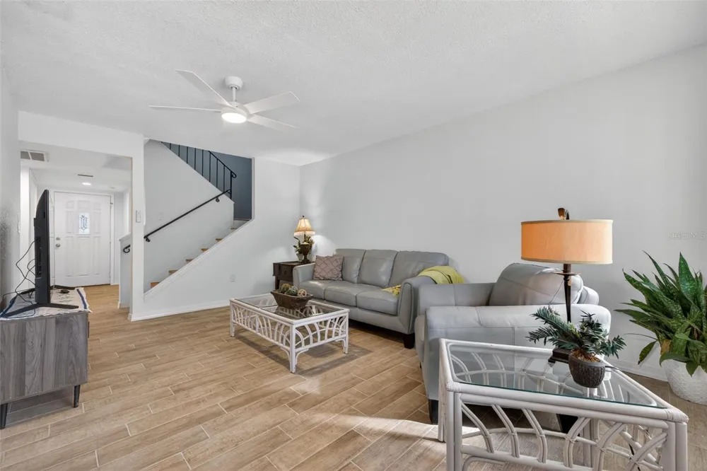 6490 CAPE HATTERAS WAY NE #2 St Petersburg, FL 33702