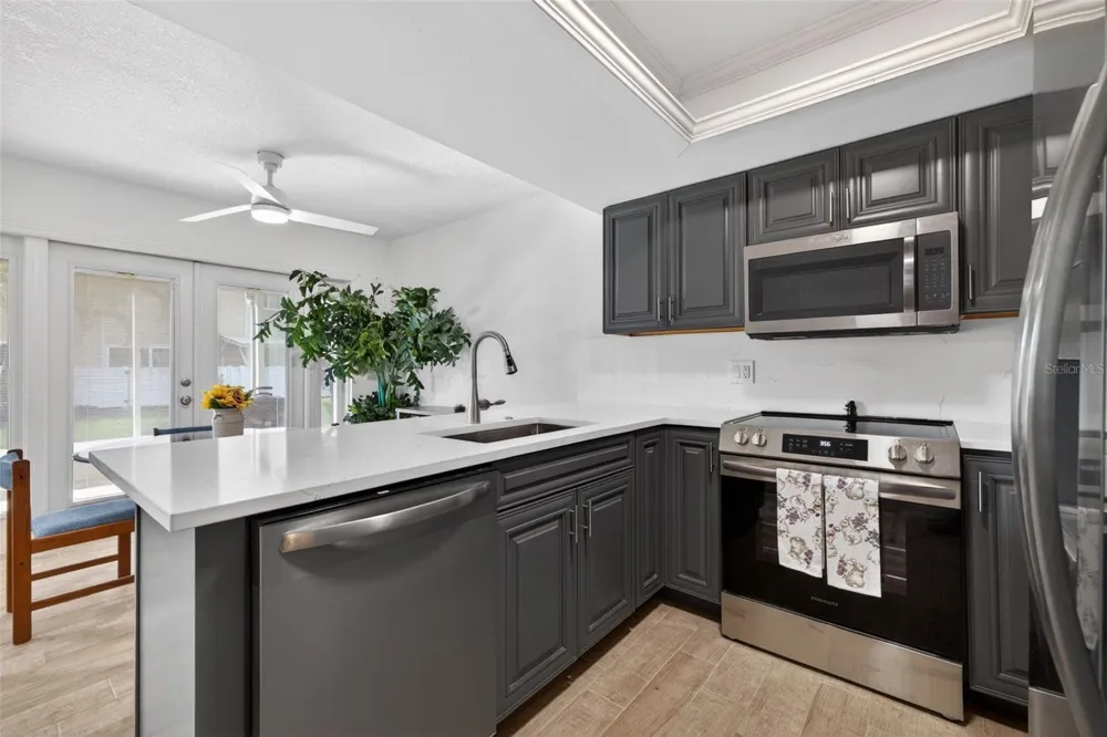 6490 CAPE HATTERAS WAY NE #2 St Petersburg, FL 33702