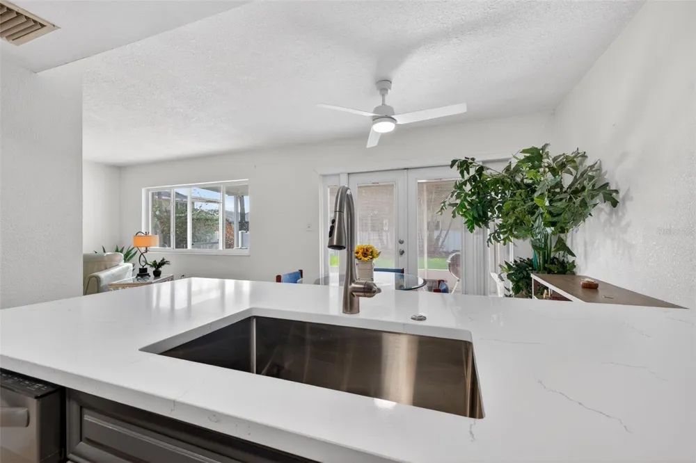 6490 CAPE HATTERAS WAY NE #2 St Petersburg, FL 33702